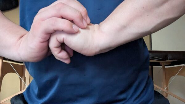 指をぼきぼき鳴らすのはだめですか？